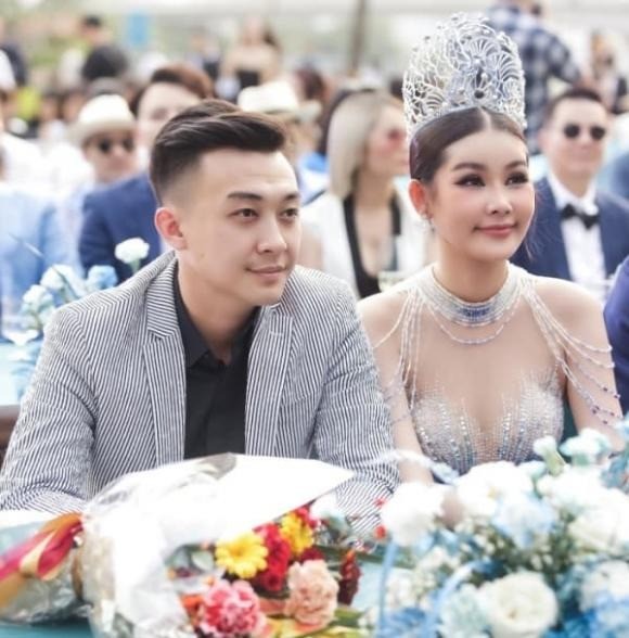 Nhan sắc cam thường của Hoa hậu Lê Âu Ngân Anh khi sánh bước cùng chồng MC - Ảnh 1