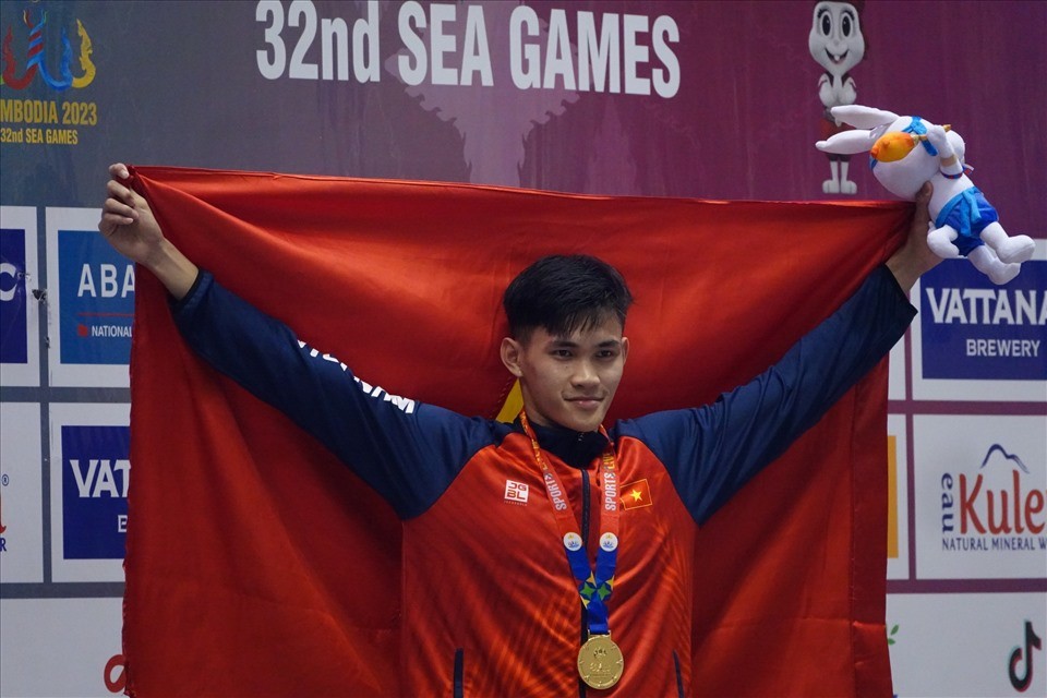 Chuyện ít biết về chàng 'kình ngư nhà nghèo' Phạm Thanh Bảo vừa giành HCV và phá kỷ lục SEA Games 32 5 Chuyện ít biết về chàng 'kình ngư nhà nghèo' Phạm Thanh Bảo vừa giành HCV và phá kỷ lục SEA Games 32 5