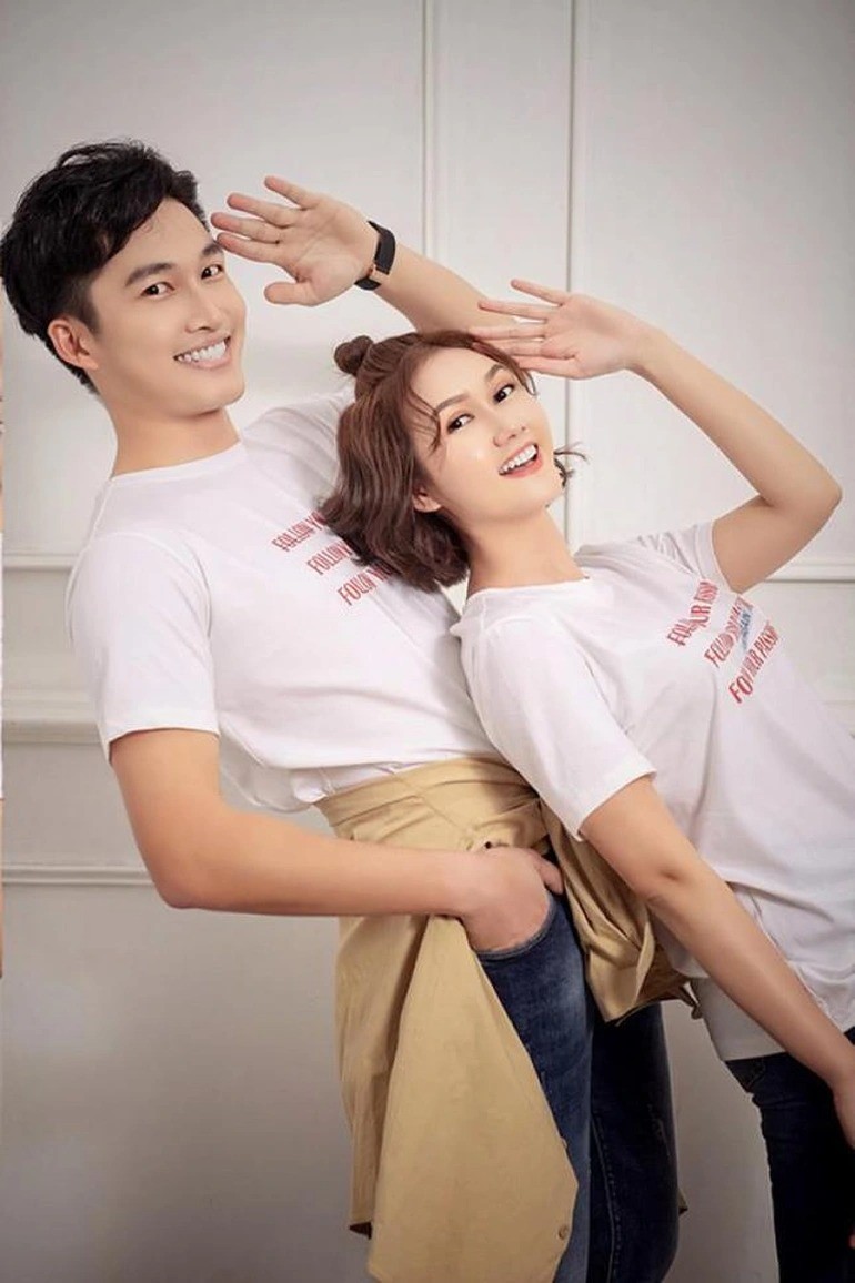 Hương Giang - Đình Tú từng là 1 cặp đôi ngọt ngào, hạnh phúc (Ảnh: FBNV)