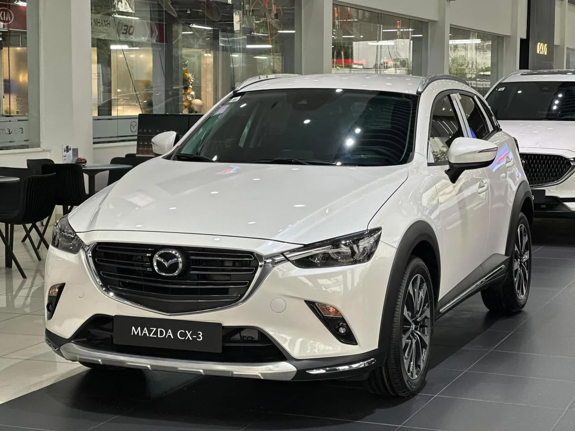 Mazda CX-3 giảm 100 triệu đồng: Giá khởi điểm ngang Kia Sonet, Hyundai Creta và Kia Seltos phải lo lắng 2 Mazda CX-3 giảm 100 triệu đồng: Giá khởi điểm ngang Kia Sonet, Hyundai Creta và Kia Seltos phải lo lắng 2