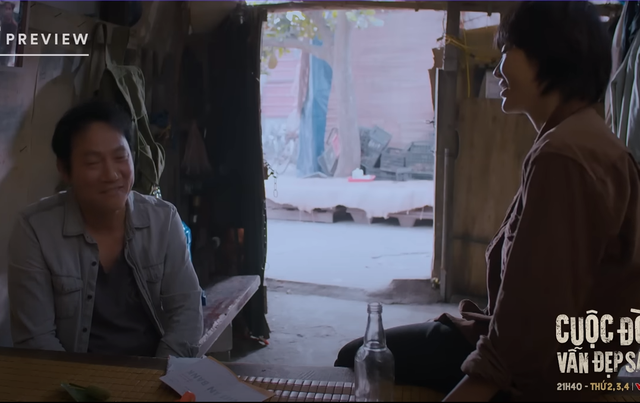 Tập 20 'Cuộc đời vẫn đẹp sao': Lưu bị đuổi việc, Thạch chứng kiến tình cảnh đáng thương của bố - Ảnh 1