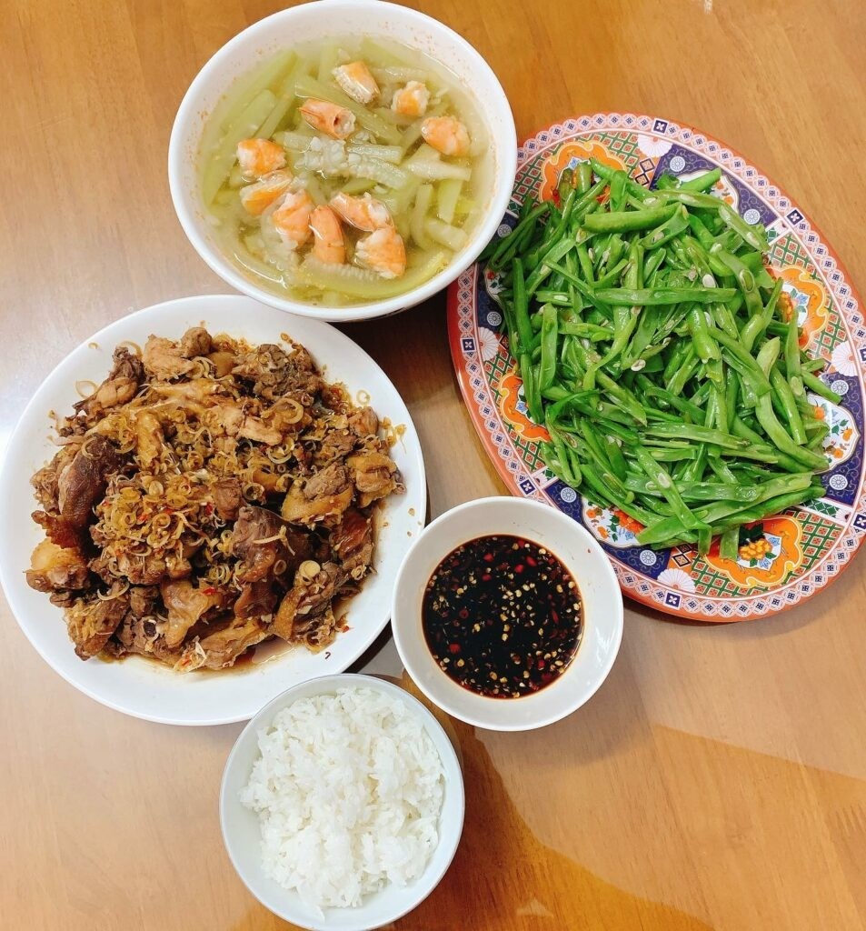Mùa hè nắng nóng ăn gì cũng lười, gợi ý ngay 5 món canh nghĩ tới là muốn ăn liền 3 bát cơm 6 Mùa hè nắng nóng ăn gì cũng lười, gợi ý ngay 5 món canh nghĩ tới là muốn ăn liền 3 bát cơm 6