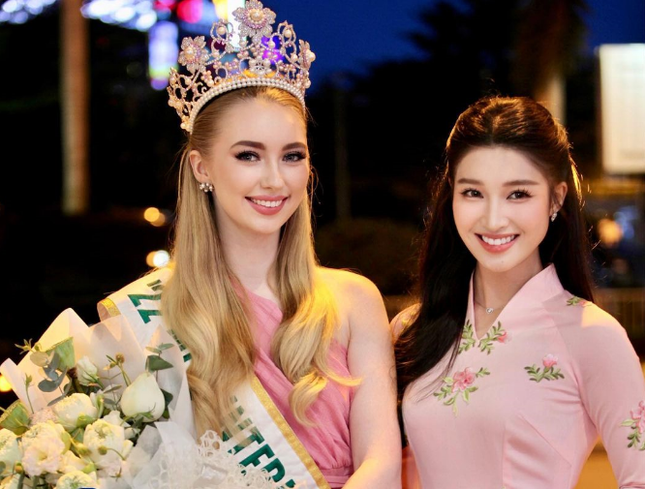'Bà trùm Hoa hậu' Phạm Kim Dung hé lộ lý do chọn Phương Nhi đi thi Miss International 2023 - Ảnh 1 'Bà trùm Hoa hậu' Phạm Kim Dung hé lộ lý do chọn Phương Nhi đi thi Miss International 2023 - Ảnh 1