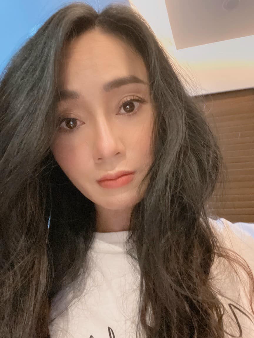 Lần hiếm hoi Quách Thu Phương khoe mặt mộc khiến cho nhiều người không khỏi chú ý (Ảnh: FBNV)