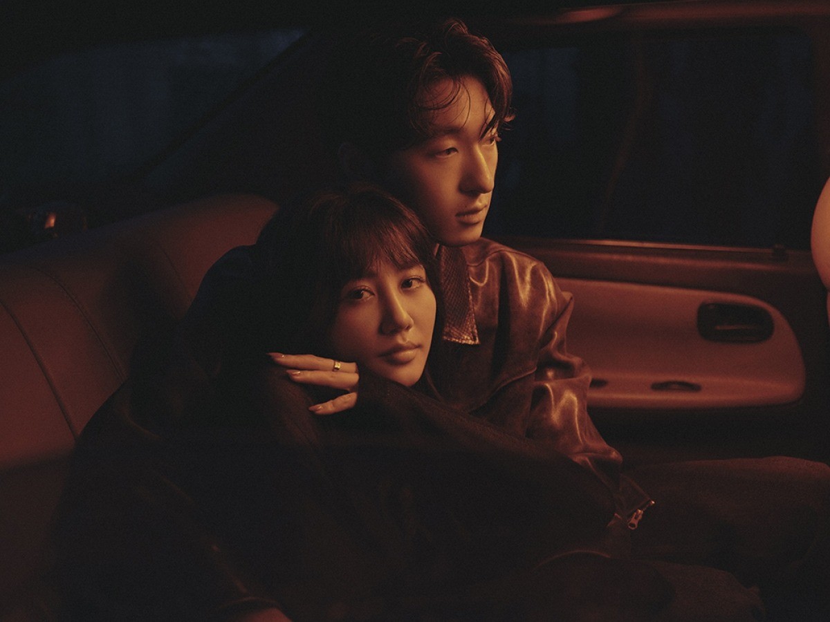 'Mưa tháng sáu” là cảm xúc về hai người yêu nhau quá lâu nhưng không ai tưới tiêu, vun vén cho cuộc tình để rồi mọi thứ loãng dần, tan vỡ như cơn mưa tháng sáu âm ỉ không biết đã kết thúc thật chưa hay vẫn còn mang nhiều nỗi niềm, hy vọng ở đó (Ảnh: NSX)