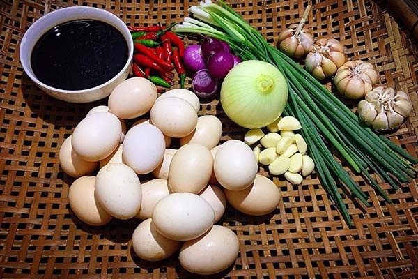 Cách làm trứng ngâm tương ngon, đơn giản và ăn cực đưa cơm - Ảnh 1 Cách làm trứng ngâm tương ngon, đơn giản và ăn cực đưa cơm - Ảnh 1