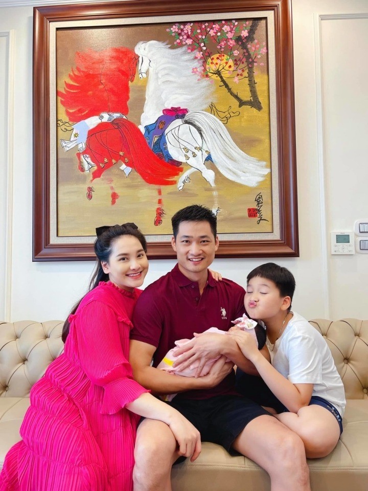 Gia đình nhỏ của diễn viên Bảo Thanh (Ảnh: FBNV) Gia đình nhỏ của diễn viên Bảo Thanh (Ảnh: FBNV)