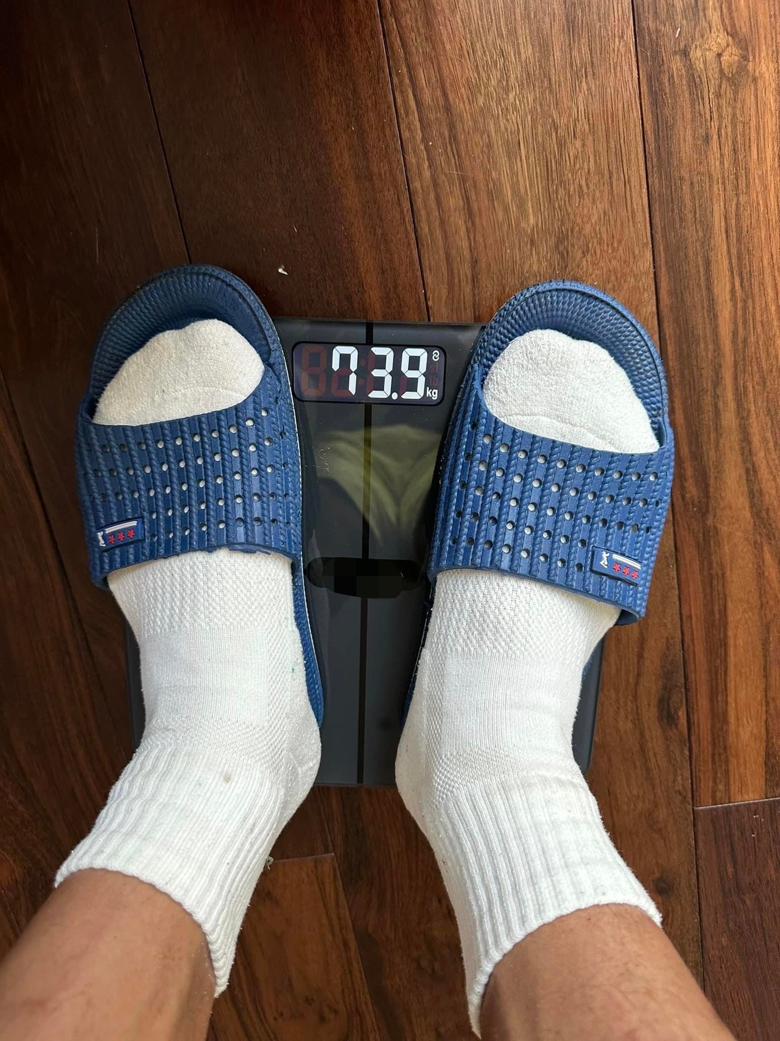 Nam ca sĩ hiện tại đã giảm được 6kg chỉ trong vòng 1 tháng (Ảnh: FBNV)