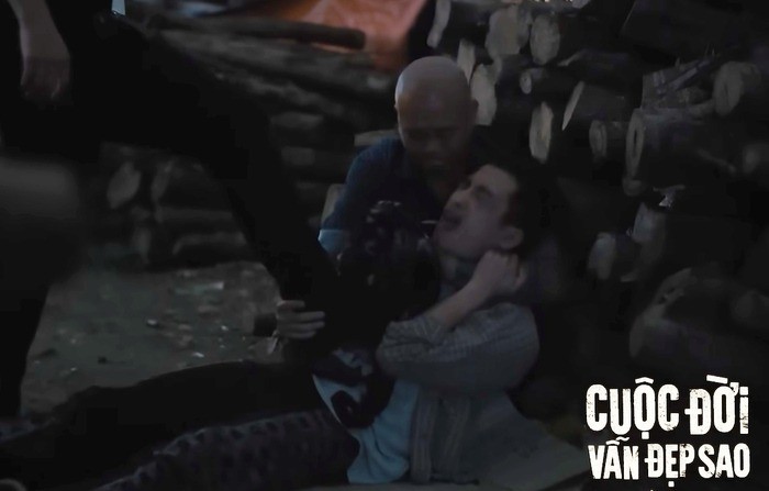 Tập 42 'Cuộc đời vẫn đẹp sao': Bát bị 'xử đẹp', Luyến phải dùng tiền cứu em trai - Ảnh 1