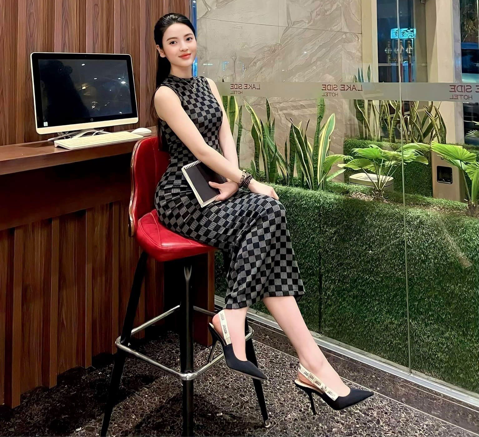 Người thân tiết lộ nguyên nhân 'tình tin đồn' Quang Hải - Chu Thanh Huyền nhập viện - Ảnh 1 Người thân tiết lộ nguyên nhân 'tình tin đồn' Quang Hải - Chu Thanh Huyền nhập viện - Ảnh 1