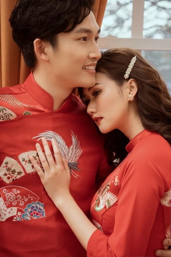 Diễn viên Hương Giang - Đình Tú từng là cặp đôi đẹp nên khi chia tay khiến nhiều người tiếc nuối (Ảnh: FBNV) Diễn viên Hương Giang - Đình Tú từng là cặp đôi đẹp nên khi chia tay khiến nhiều người tiếc nuối (Ảnh: FBNV)