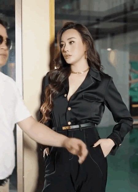 Khoảnh khắc của Phương Oanh - shark Bình nhận được nhiều sự quan tâm từ phía CDM (Ảnh: Chụp màn hình) Khoảnh khắc của Phương Oanh - shark Bình nhận được nhiều sự quan tâm từ phía CDM (Ảnh: Chụp màn hình)