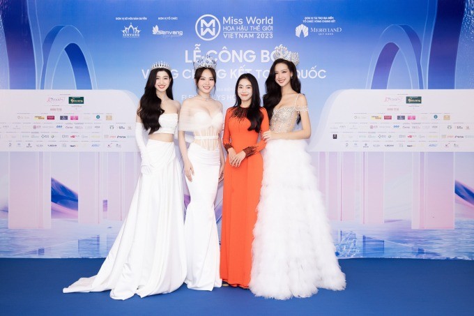 CEO Phạm Kim Dung cùng top 3 Miss World Vietnam 2023 (Ảnh: BTC) CEO Phạm Kim Dung cùng top 3 Miss World Vietnam 2023 (Ảnh: BTC)