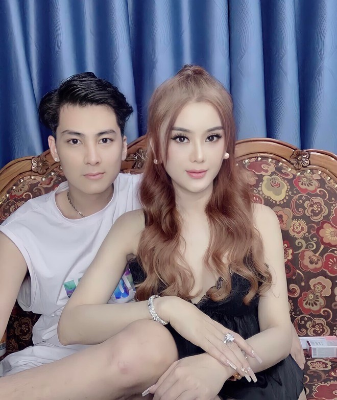 Bộ đôi khi còn hạnh phúc (Ảnh: FBNV) Bộ đôi khi còn hạnh phúc (Ảnh: FBNV)