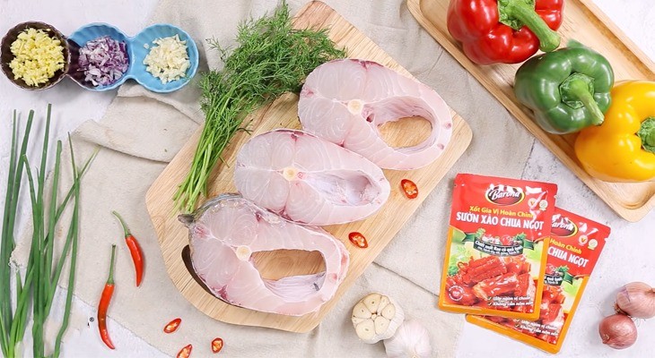 Cách làm món cá trắm sốt cà chua ngon, cực đưa cơm - Ảnh 1 Cách làm món cá trắm sốt cà chua ngon, cực đưa cơm - Ảnh 1