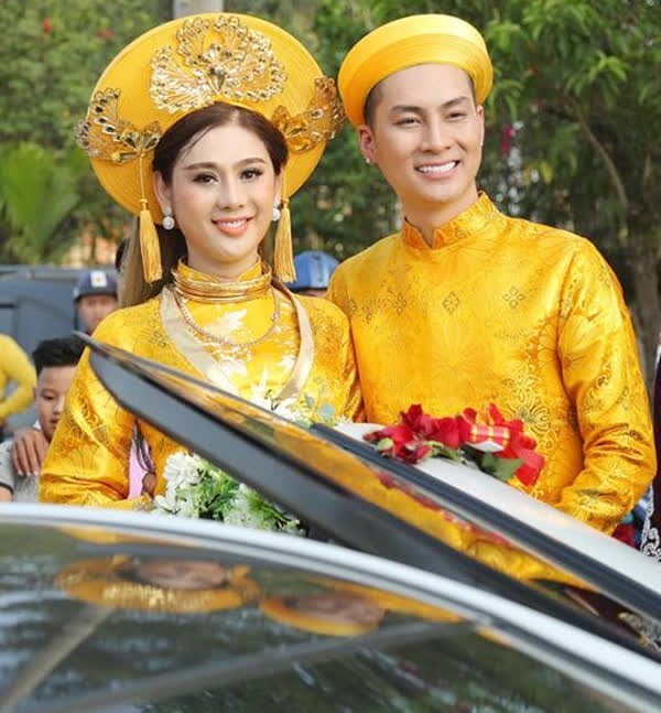 Đám cưới của Lâm Khánh Chi - Phi Hùng diễn ra hoành tráng vào năm 2017 (Ảnh: Internet) Đám cưới của Lâm Khánh Chi - Phi Hùng diễn ra hoành tráng vào năm 2017 (Ảnh: Internet)