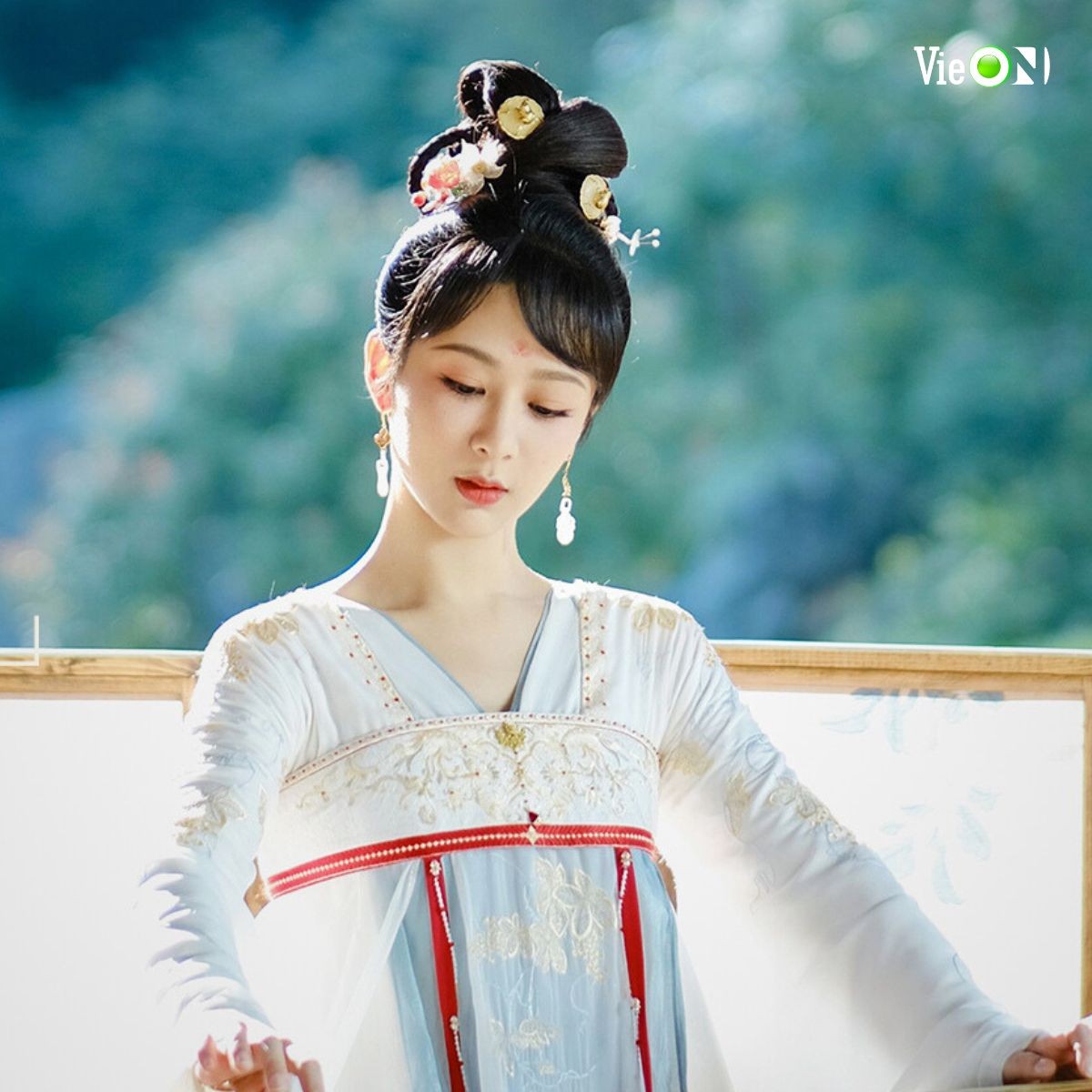 So kè 'Trường Tương Tư' – 'An Lạc Truyệt' và khả năng diễn xuất của Dương Tử vượt xa Địch Lệ Nhiệt Ba - Ảnh 1