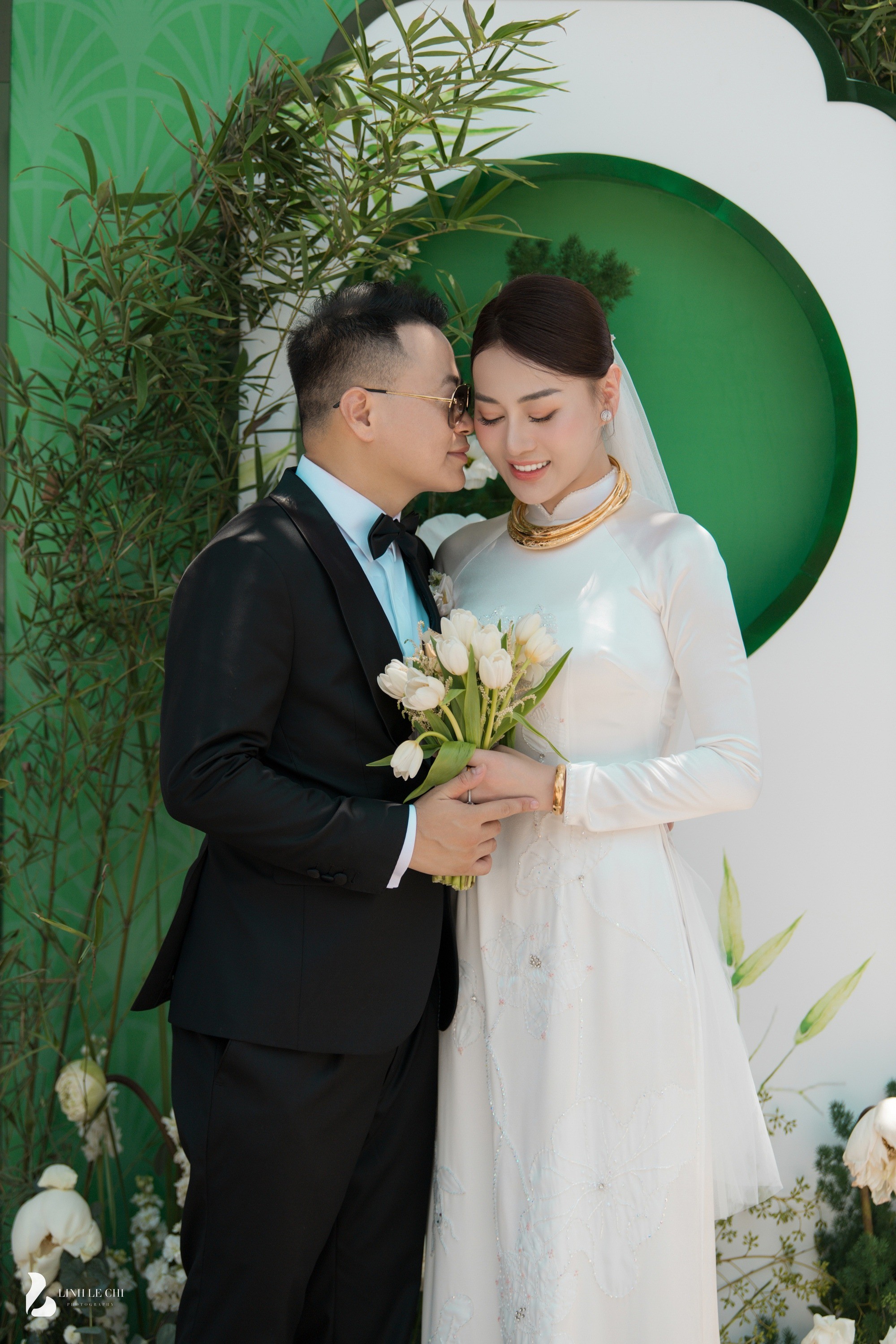 Lễ ăn hỏi của Phương Oanh - shark Bình. Ảnh: FBNV