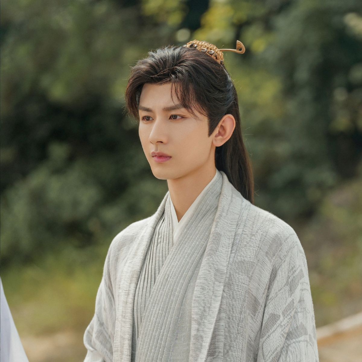 Dương Siêu Việt suýt khóc, mong khán giả xem 'Bảy Kiếp May Mắn' - Ảnh 1