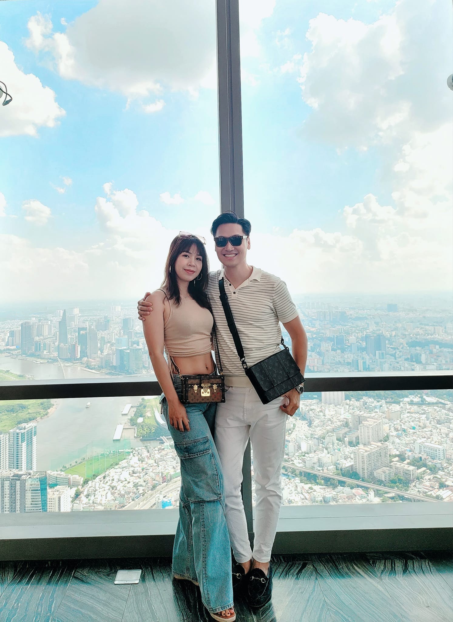 Vợ chồng Mạnh Trường - Lan Phương. Ảnh: FBNV Vợ chồng Mạnh Trường - Lan Phương. Ảnh: FBNV