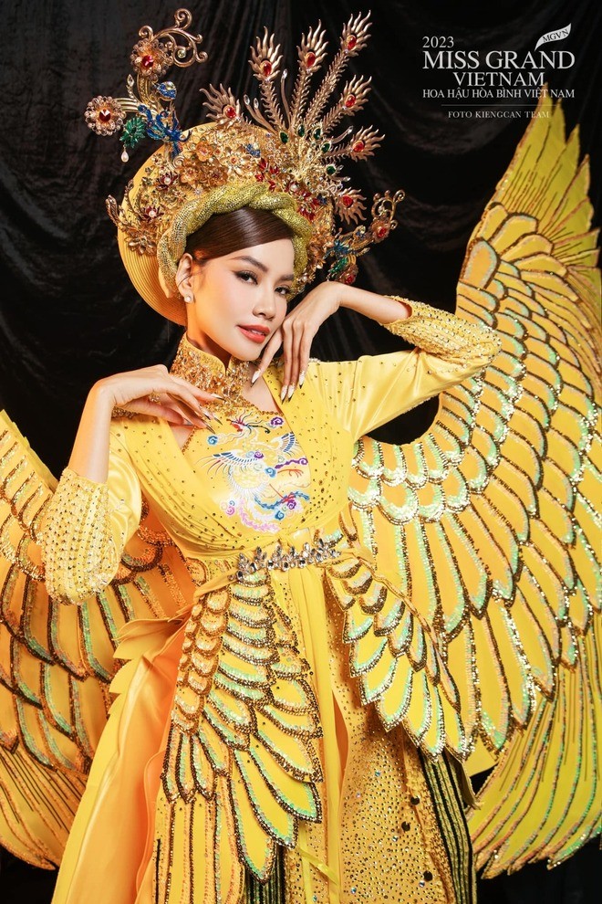 Người đẹp Lê Hoàng Phương đăng quang ngôi vị Hoa hậu Hoà bình Việt Nam 2023 - Ảnh 2 Người đẹp Lê Hoàng Phương đăng quang ngôi vị Hoa hậu Hoà bình Việt Nam 2023 - Ảnh 2