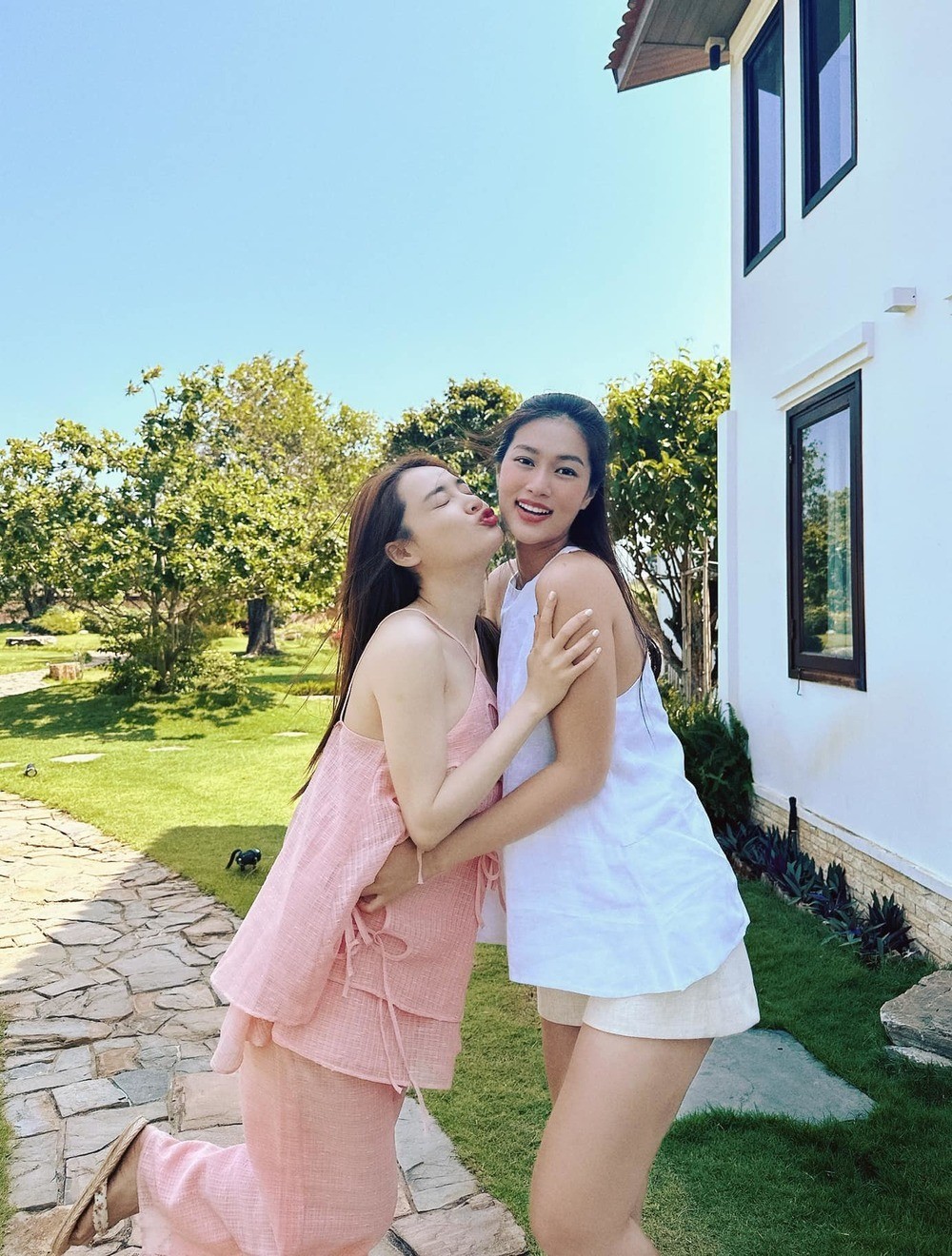 Trường Giang nhắn nhủ Thiên Ân sau khi kết thúc nhiệm kỳ Miss Grand Vietnam 2022 - Ảnh 1