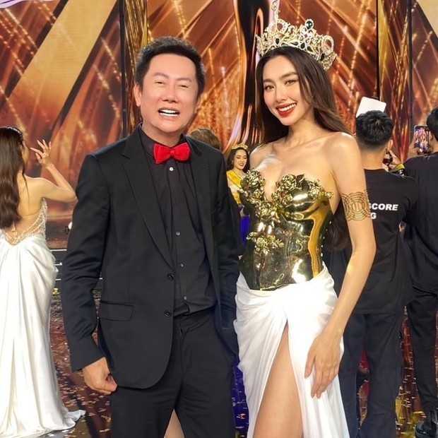 Phản ứng của Thùy Tiên khi ông Nawat chia sẻ ảnh chụp chung - Ảnh 1 Phản ứng của Thùy Tiên khi ông Nawat chia sẻ ảnh chụp chung - Ảnh 1