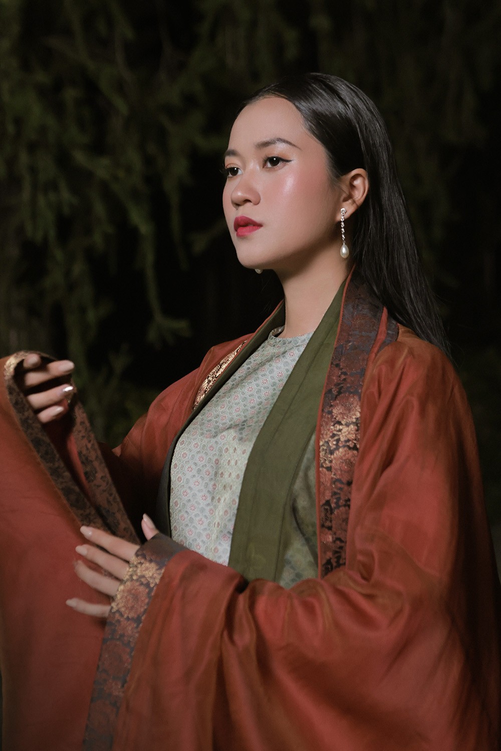 Lâm Vỹ Dạ nói gì khi thử sức sang lĩnh vực ca hát? - Ảnh 1