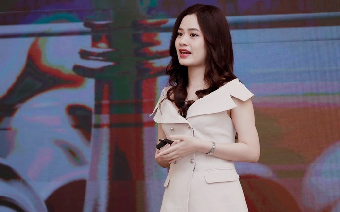 Danh tính nữ 'cá mập' sinh năm 1994, 'chung mâm' với shark Bình và shark Hưng - Ảnh 1