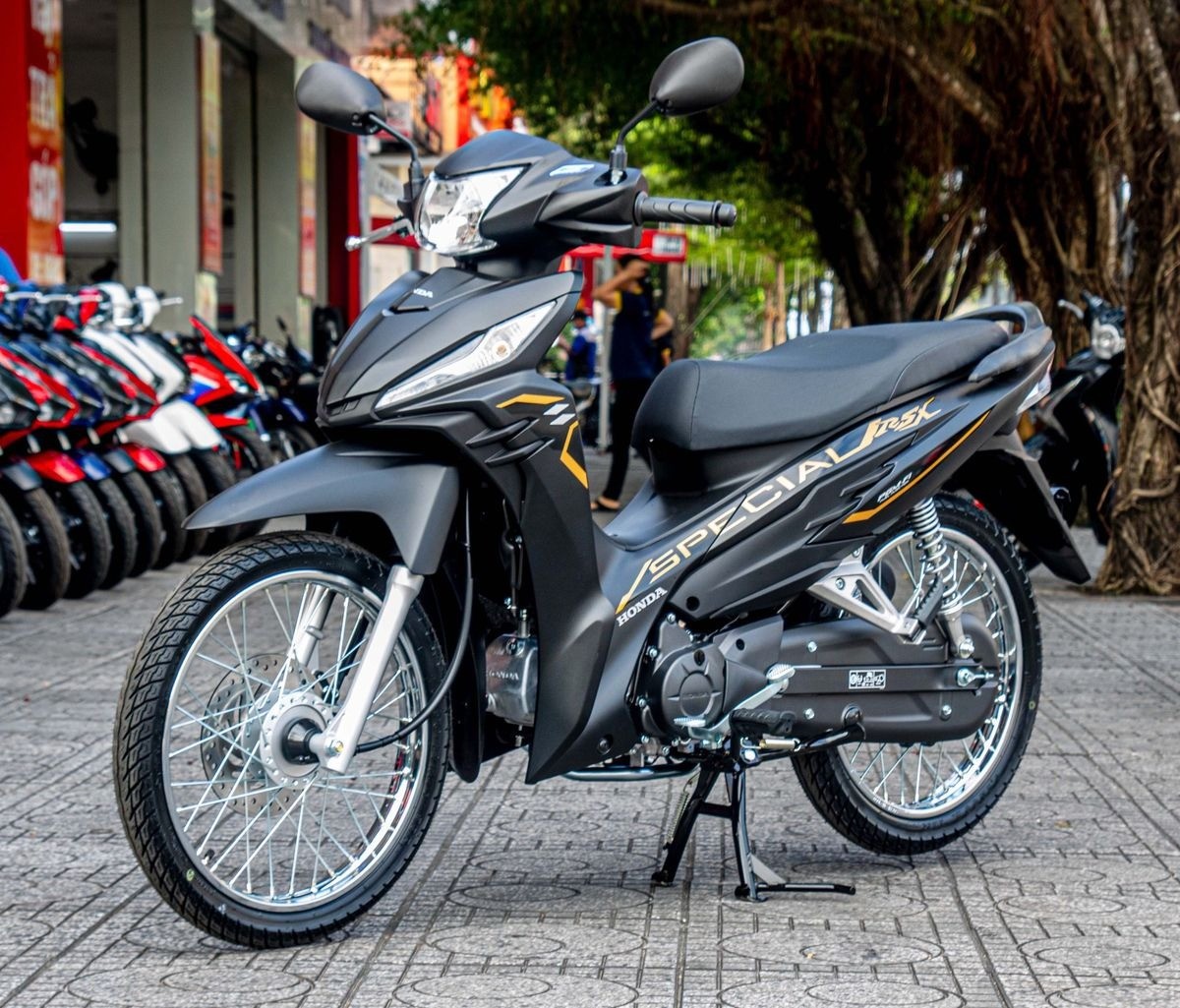 Mẫu xe máy 'cùng họ' với Wave Alpha, bao giấy tờ chưa tới 30 triệu: Xuống tiền được không? - Ảnh 1