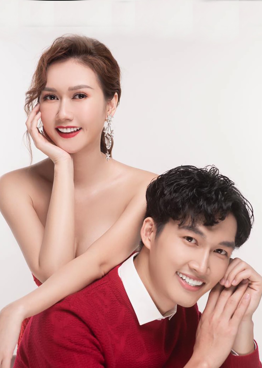 Đình Tú - Hương Giang thuở còn mặn nồng. Ảnh: FBNV