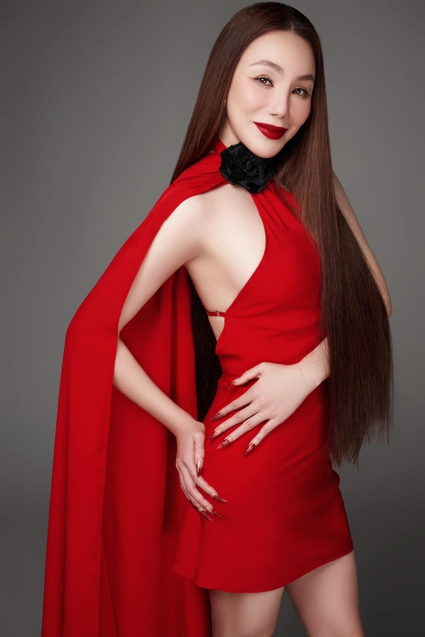 Hồ Quỳnh Hương là giọng ca đình đám được khán giả yêu mến và ngưỡng mộ. Ảnh: FBNV Hồ Quỳnh Hương là giọng ca đình đám được khán giả yêu mến và ngưỡng mộ. Ảnh: FBNV
