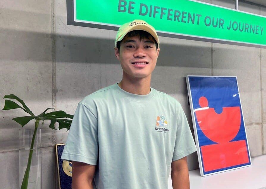 Sau khi trở về từ nước ngoài, Tiền đạo Nguyễn Văn Toàn đang thích nghi nhanh trong màu áo CLB Thép Xanh Nam Định và muốn cùng đội đạt danh hiệu. Ảnh: FBNV Sau khi trở về từ nước ngoài, Tiền đạo Nguyễn Văn Toàn đang thích nghi nhanh trong màu áo CLB Thép Xanh Nam Định và muốn cùng đội đạt danh hiệu. Ảnh: FBNV