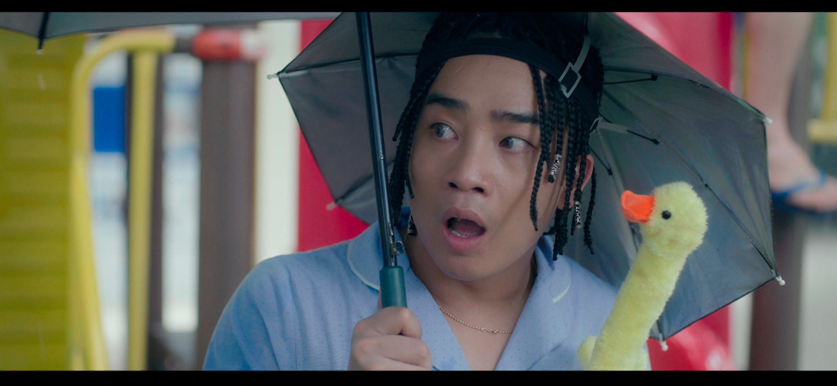 Tạo hình của Đỗ Duy Nam trong phim. Ảnh: Chụp màn hình