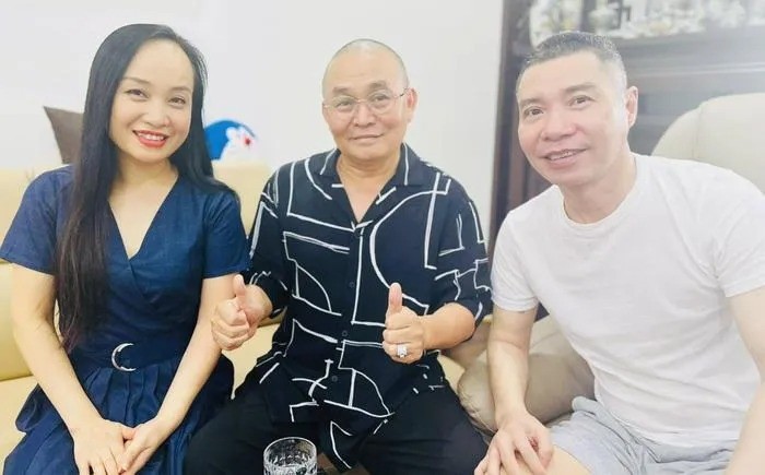 Vợ chồng ca sĩ Tuấn Hưng tới thăm, NSND Công Lý thổ lộ cảm xúc khiến nhiều người chú ý - Ảnh 1 Vợ chồng ca sĩ Tuấn Hưng tới thăm, NSND Công Lý thổ lộ cảm xúc khiến nhiều người chú ý - Ảnh 1