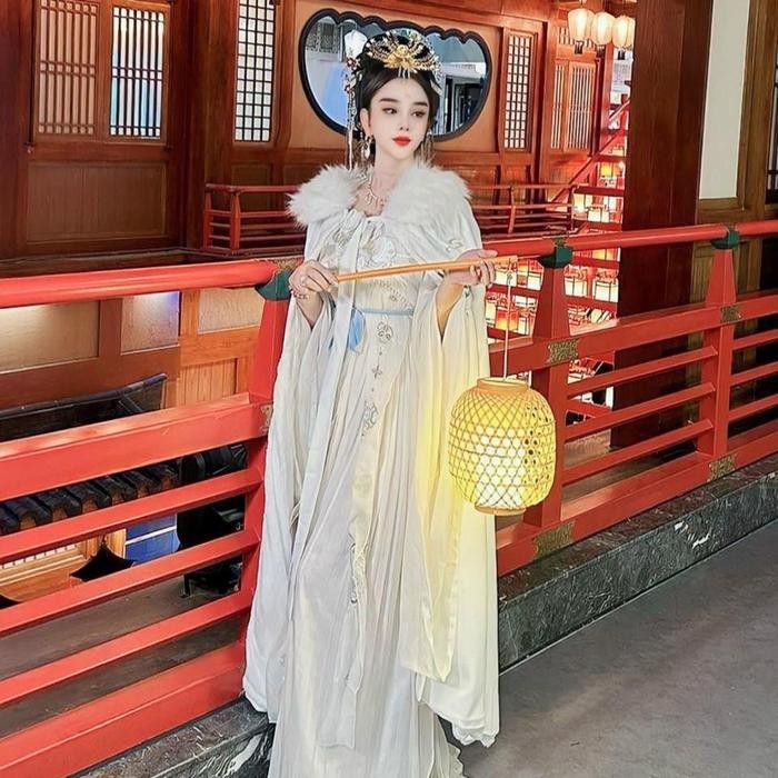 Diện mạo khác lạ của Lâm Khánh Chi trở thành chủ đề gây chú ý. Ảnh: FBNV Diện mạo khác lạ của Lâm Khánh Chi trở thành chủ đề gây chú ý. Ảnh: FBNV