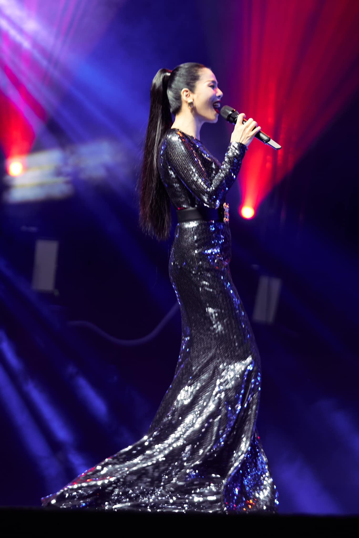 Lệ Quyên nói gì về việc dám vượt qua vùng an toàn để tham gia 'Chị đẹp đạp gió rẽ sóng'? - Ảnh 1