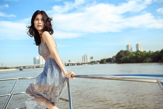 Hoa hậu Đỗ Thị Hà có những chia sẻ về người cô là ca sĩ, tốt nghiệp Thủ khoa Nhạc viện Tp. HCM - Ảnh 1 Hoa hậu Đỗ Thị Hà có những chia sẻ về người cô là ca sĩ, tốt nghiệp Thủ khoa Nhạc viện Tp. HCM - Ảnh 1