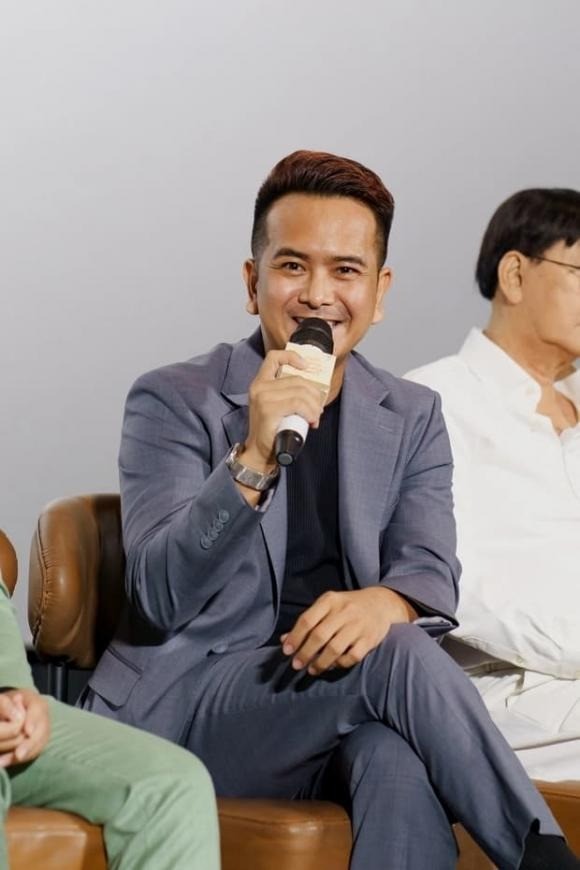 Hùng An đặt câu hỏi dành cho Trấn Thành. Ảnh: Chụp màn hình Hùng An đặt câu hỏi dành cho Trấn Thành. Ảnh: Chụp màn hình