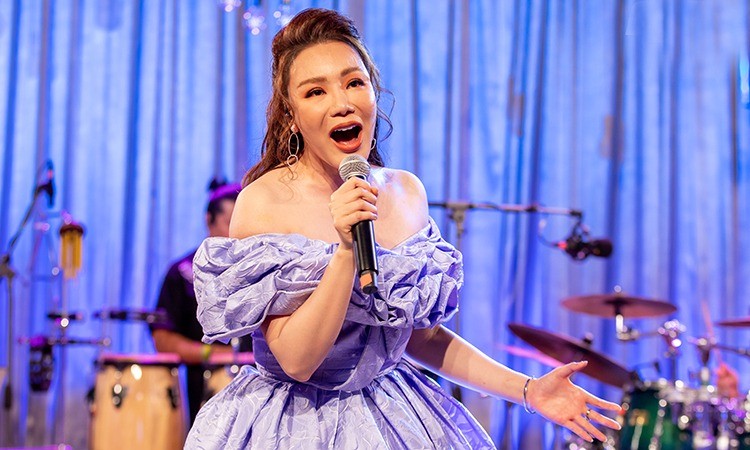 Hồ Quỳnh Hương cảm thấy buồn vì bị bàn tán ngoại hình - Ảnh 2 Hồ Quỳnh Hương cảm thấy buồn vì bị bàn tán ngoại hình - Ảnh 2