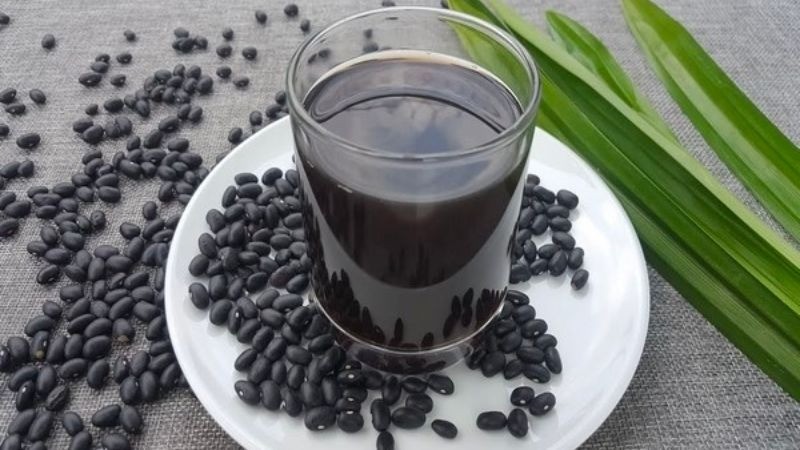 Chuyên gia mách nhỏ bí quyết uống nước đậu đen tốt cho sức khỏe - Ảnh 2 Chuyên gia mách nhỏ bí quyết uống nước đậu đen tốt cho sức khỏe - Ảnh 2