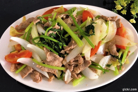 Gió mùa Thu lành lạnh, thưởng thức món thịt bò xào cần tây: Nhớ phải cho thứ gia vị rẻ tiền này vào, ăn vừa ngon lại bồ