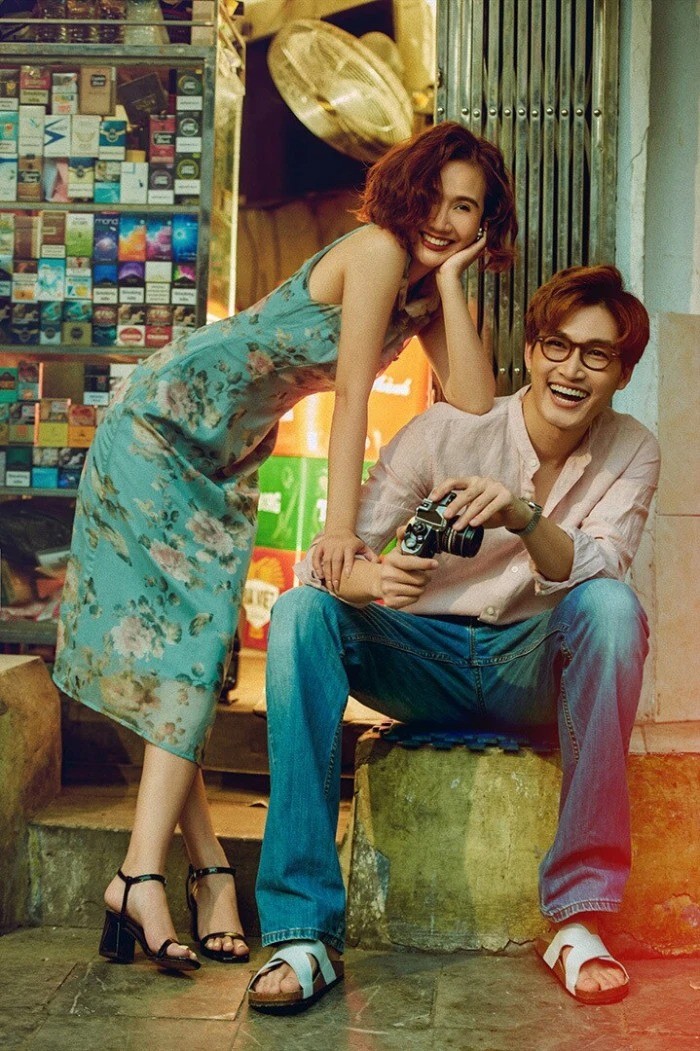 Đình Tú - Huyền Lizzie được 'đẩy thuyền' sau bộ phim 'Thương ngày nắng về'. Ảnh; FBNV Đình Tú - Huyền Lizzie được 'đẩy thuyền' sau bộ phim 'Thương ngày nắng về'. Ảnh; FBNV