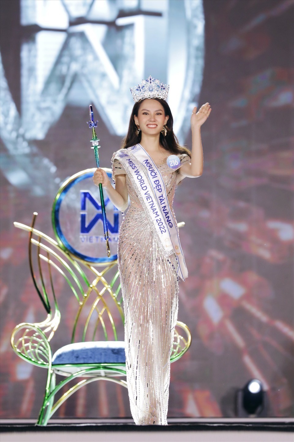 Khoảnh khắc đăng quang của Miss Universe Vietnam 2022. Ảnh: FBNV Khoảnh khắc đăng quang của Miss Universe Vietnam 2022. Ảnh: FBNV