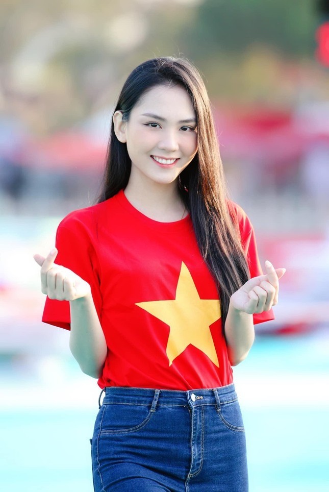 Hoa hậu Mai Phương bày tỏ quan điểm chuyện tình cảm, chỉ dùng hàng hiệu khi được tặng - Ảnh 1 Hoa hậu Mai Phương bày tỏ quan điểm chuyện tình cảm, chỉ dùng hàng hiệu khi được tặng - Ảnh 1