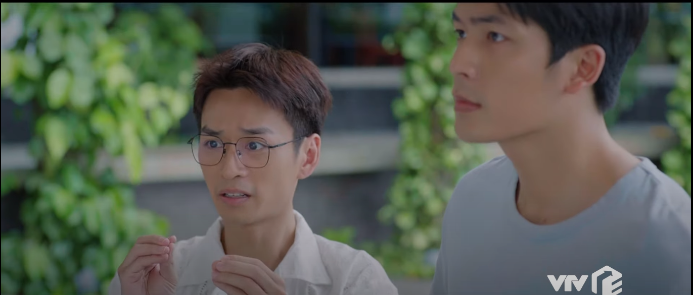 'Chúng ta của 8 năm sau' tập 2: Tùng nhận ra mối quan hệ của Dương với ông Quảng, Lâm bị gặp nạn - Ảnh 1