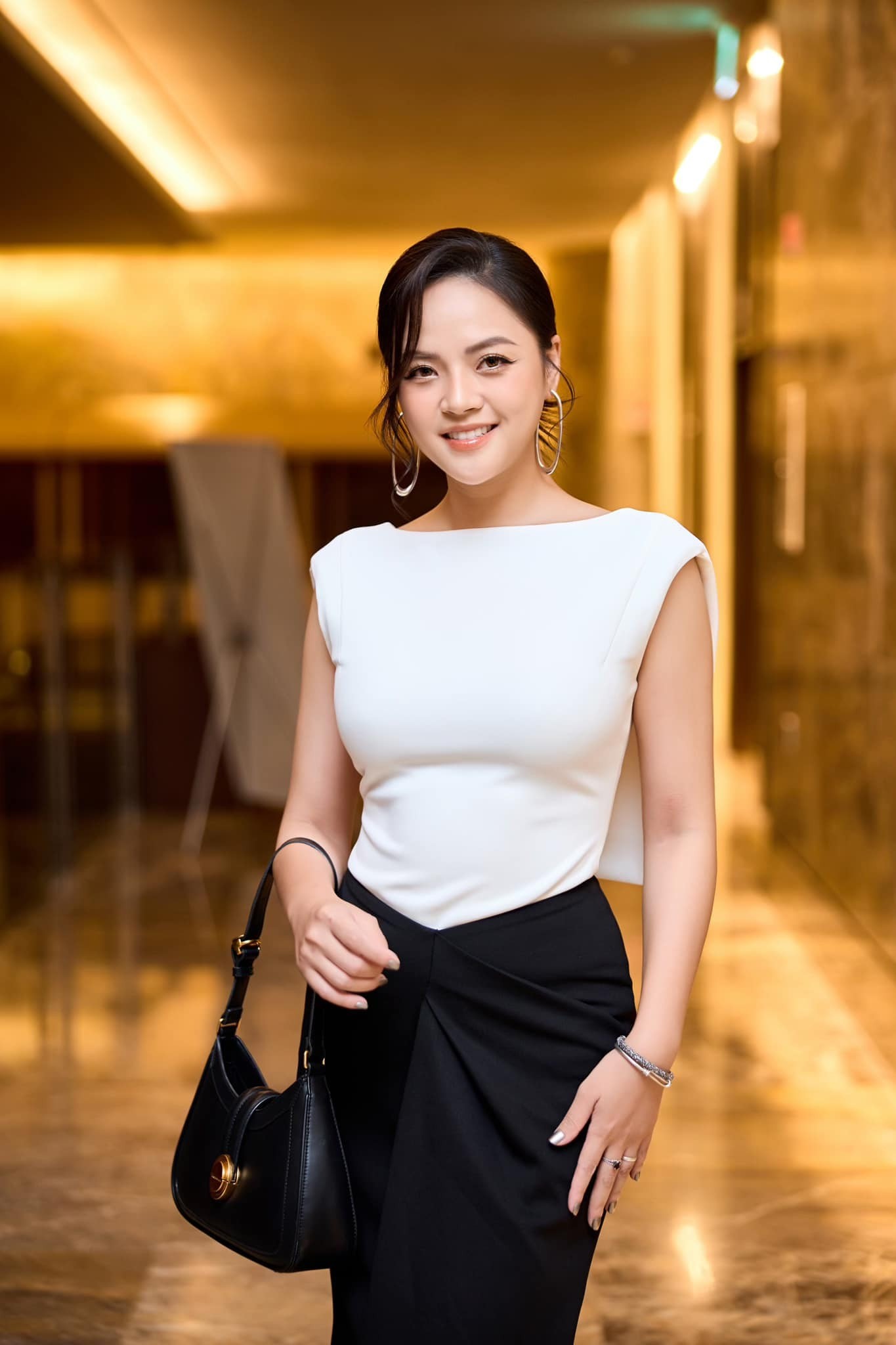 Thu Quỳnh xuất hiện trong sự kiện vào hồi đầu tháng 9 vừa qua. Ảnh: FBNV Thu Quỳnh xuất hiện trong sự kiện vào hồi đầu tháng 9 vừa qua. Ảnh: FBNV