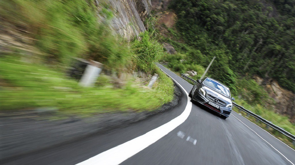 Đang lái xe, ô tô đột ngột mất phanh: Hãy nắm chắc những nguyên tắc sau để 'cứu nguy' - Ảnh 3