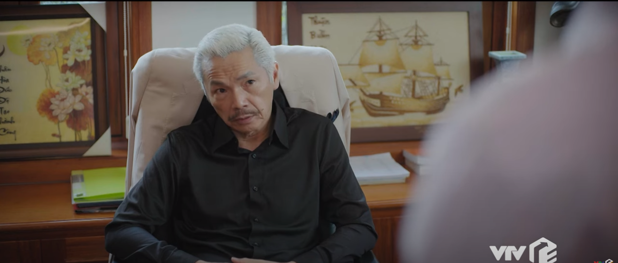 'Chúng ta của 8 năm sau' tập 11: Dương bắt quả tang Tùng tình tứ gái lạ ở khách sạn, Lâm nắm thóp ông Quảng? - Ảnh 2