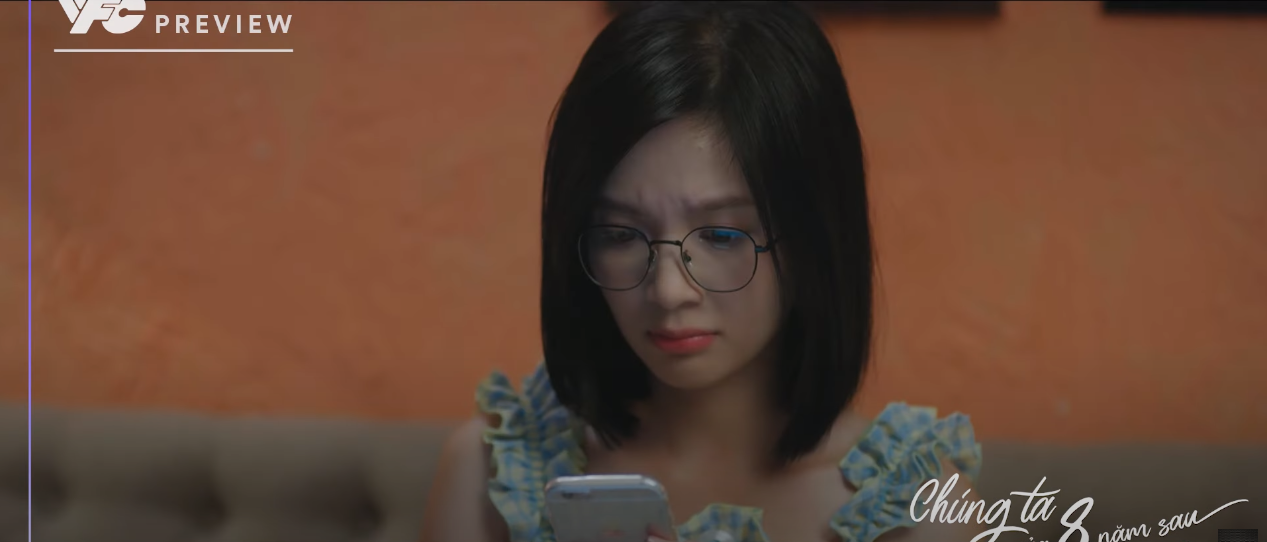 'Chúng ta của 8 năm sau' tập 12: Dương sốc khi biết sự thật ở quán cafe, Tùng 'rào trước đón sau' hậu bị bắt tại trận - Ảnh 2